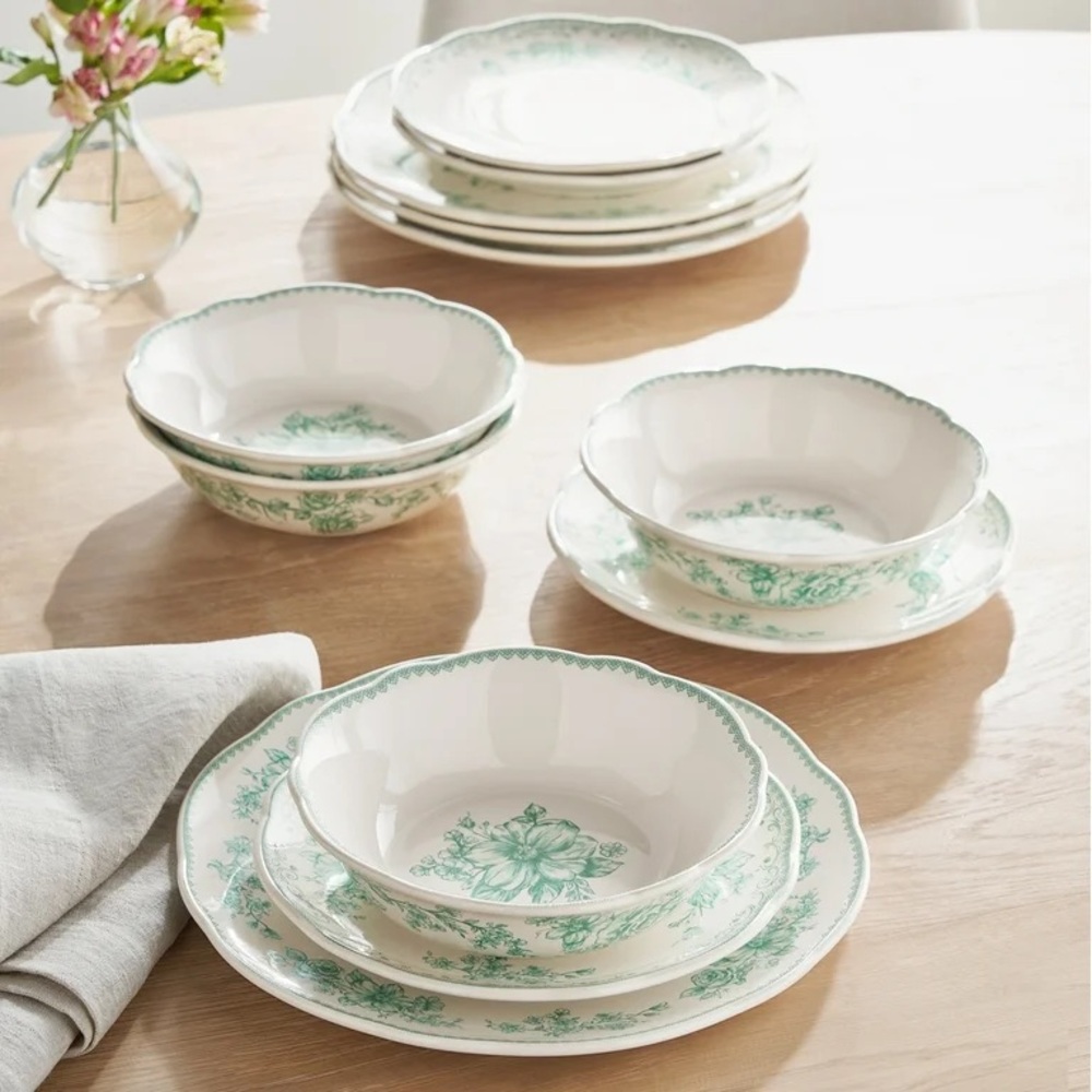 🌸 New The Pioneer Woman 12-Piece Dinnerware Set